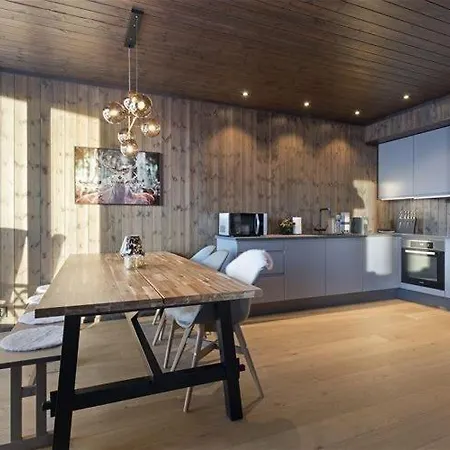 In-out - 3br, 2 Bath - Favn *